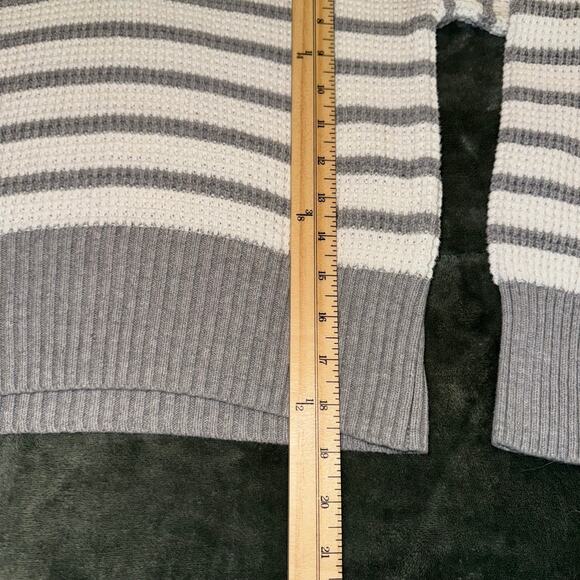 Sage + Stone Striped Cowl Neck Cropped Sweater Gray White Women's Size Large - Picture 5 of 9